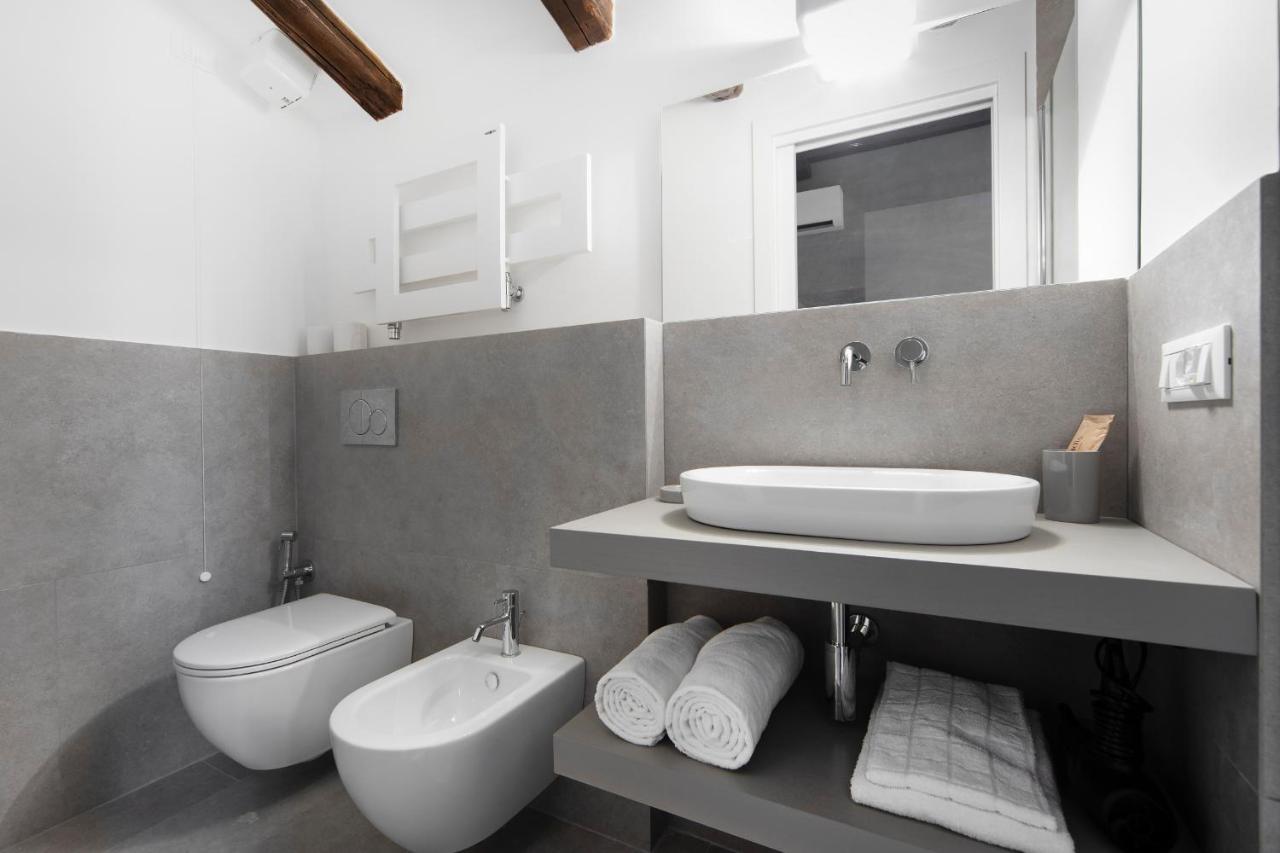 UR-NEST Indipendenza Apartment Bologna Bagian luar foto